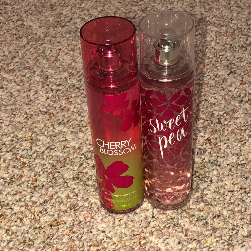 Bath & Body Works Sweet Pea & Cherry Blossom Spray Mist